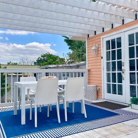 Coral Cottage Retreat เนเปิลส์ ภายนอก รูปภาพ